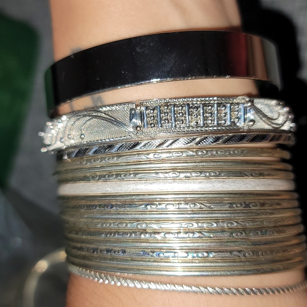 18 Pc Bundle - image 3